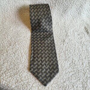 Stefano Ricci Tie Grey Geometric 100% Silk Great Condition, 60", 4" wide